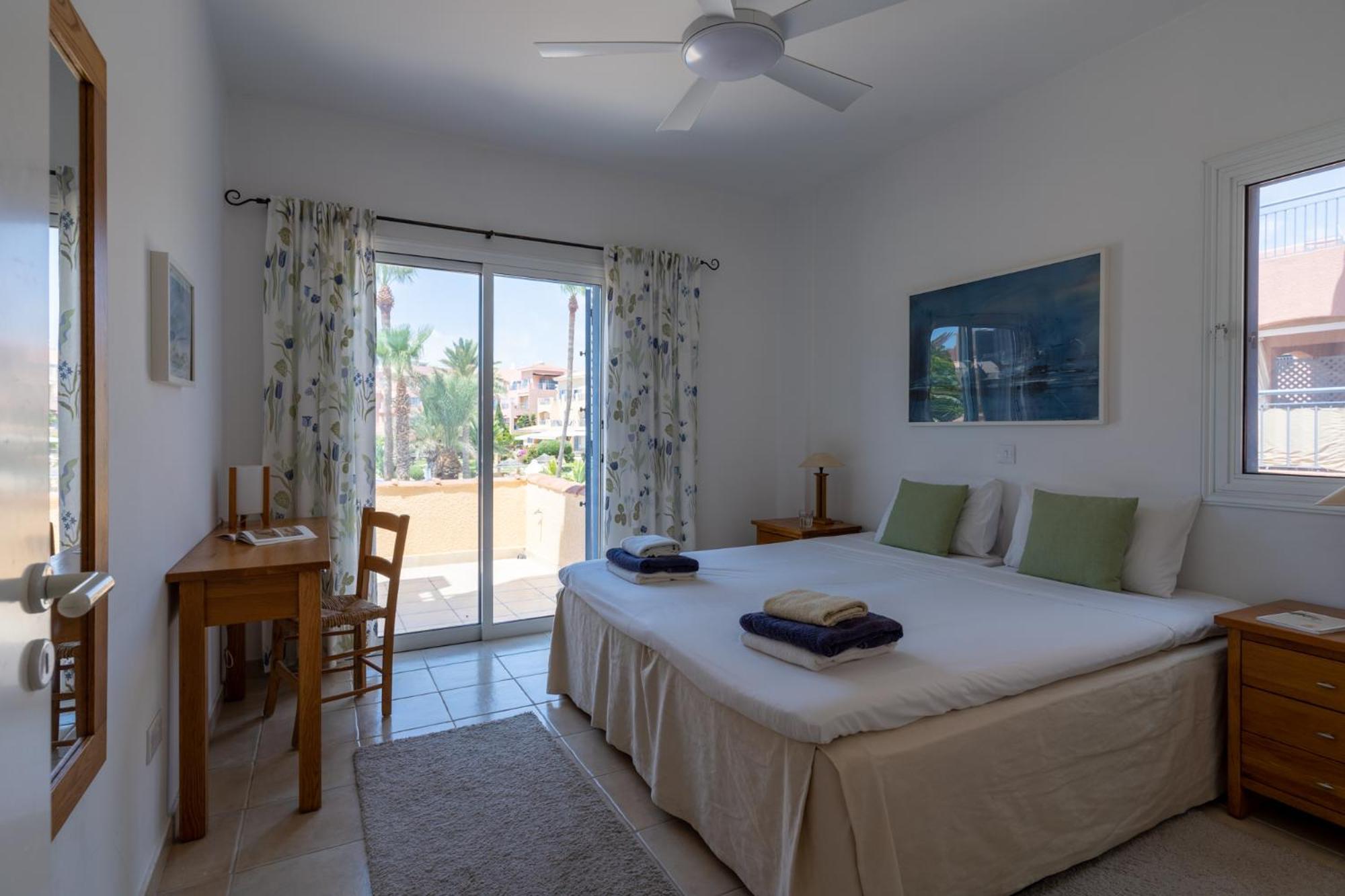 Tropical Paradise In Harbour Paphos, Central & Close To Beach Exteriör bild