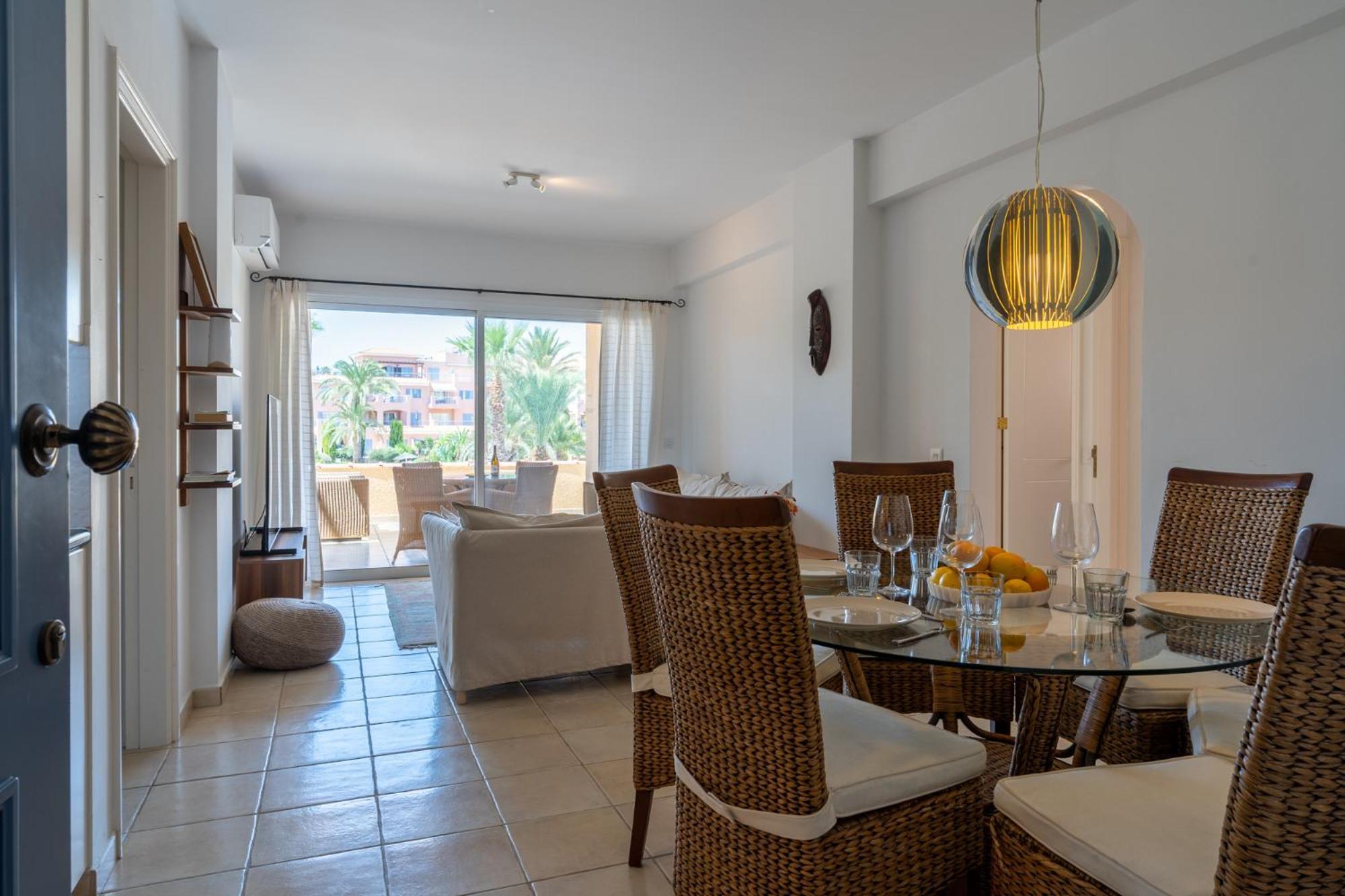 Tropical Paradise In Harbour Paphos, Central & Close To Beach Exteriör bild