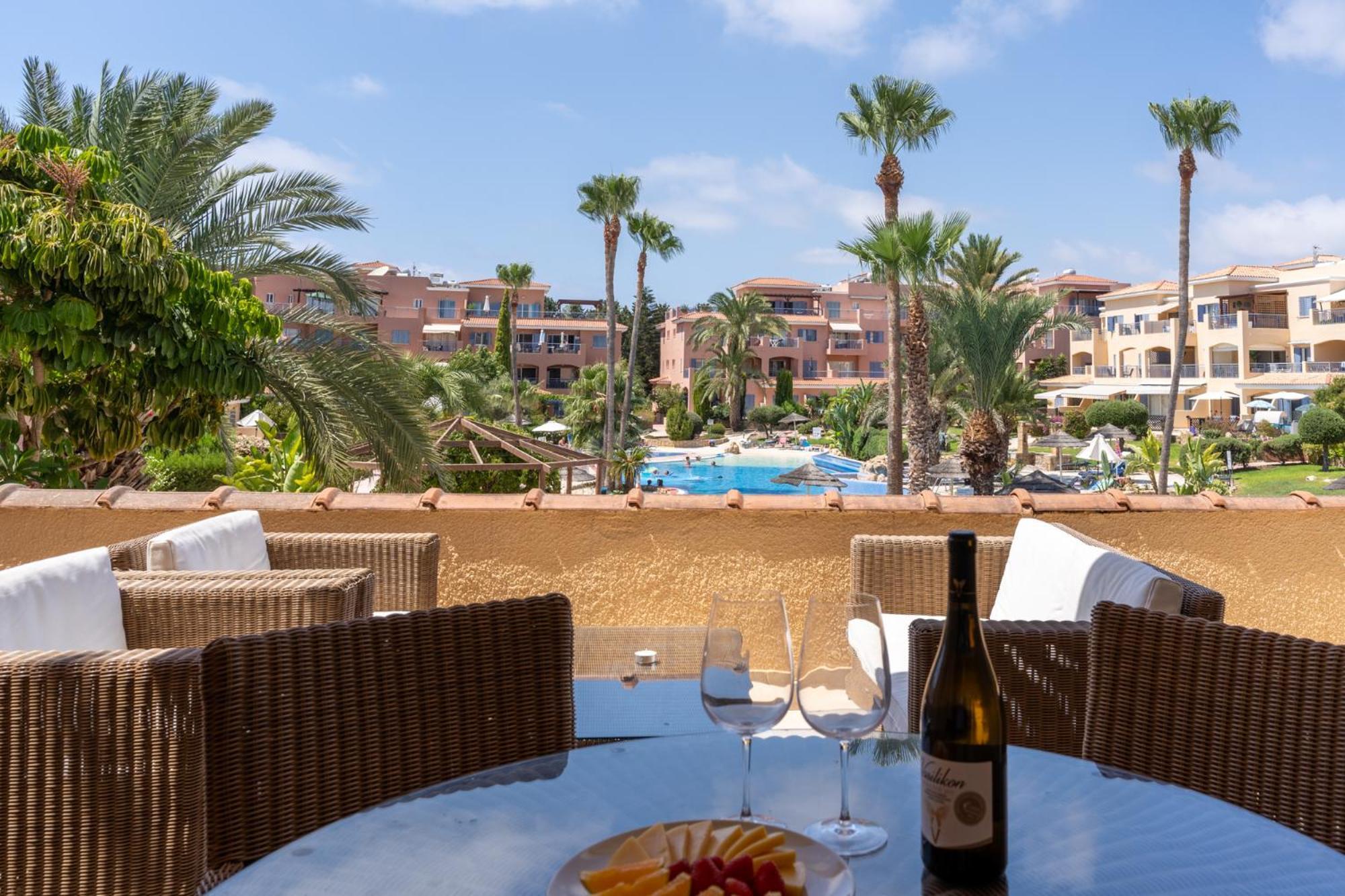 Tropical Paradise In Harbour Paphos, Central & Close To Beach Exteriör bild